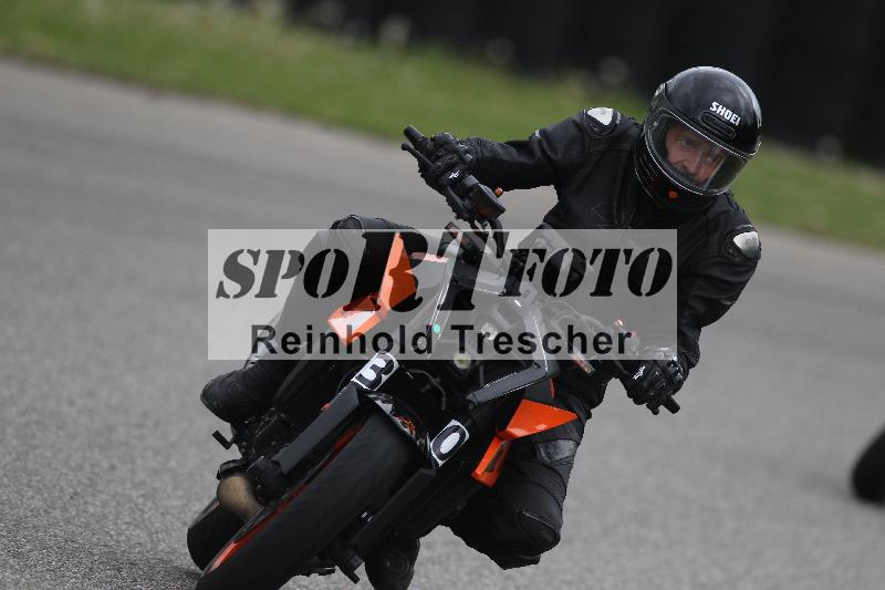 Archiv-2025/10 23.04.2025 Cornu Master School ADR/gruen-vert/30